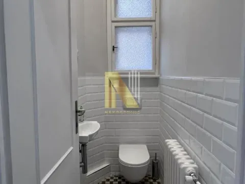 Izdavanje, četvorosoban stan, 123m², Centar, Novi Sad - image 11