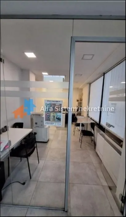 Rent, office space, 250m², Karaburma, Palilula Sve Podlokacije