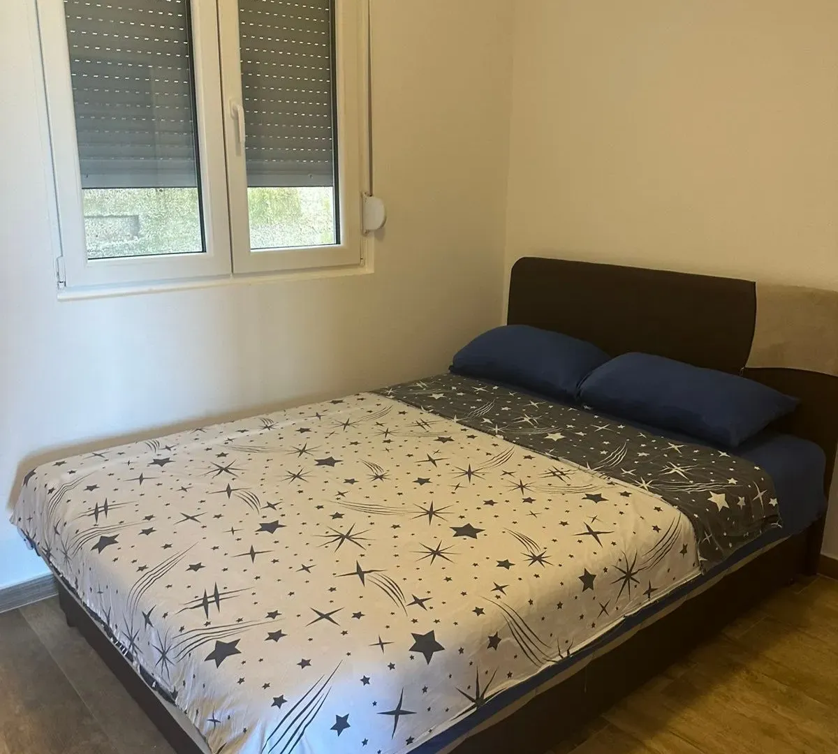 Izdavanje, kuća, 100m², Kavač, Kotor