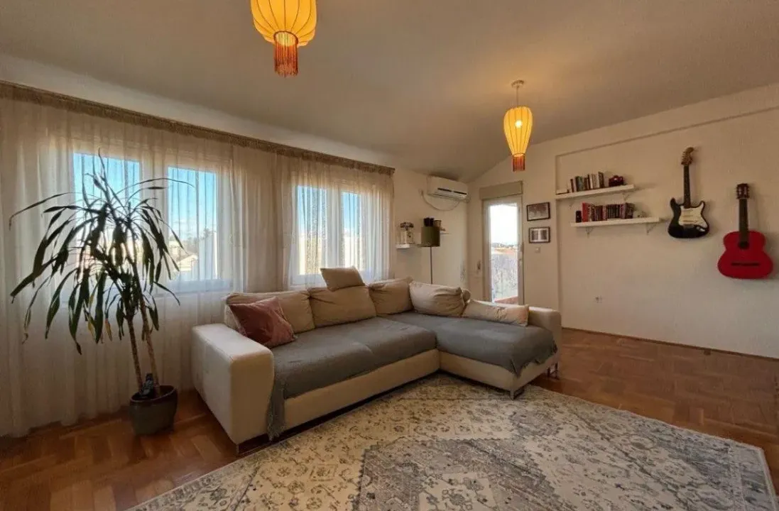 Prodaja, dvosoban stan, 61m², Tološi, Podgorica