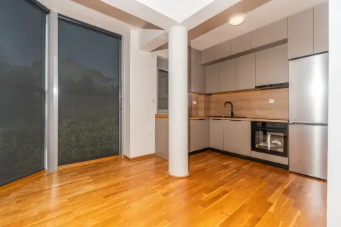 Rent, three bedroom apartment, 150m², Gorica C, Podgorica - image 3