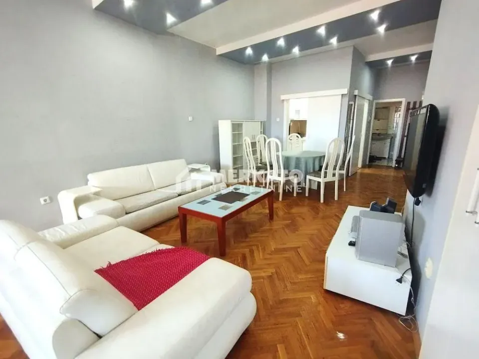 Prodaja, dvosoban stan, 67m², Centar, Zrenjanin