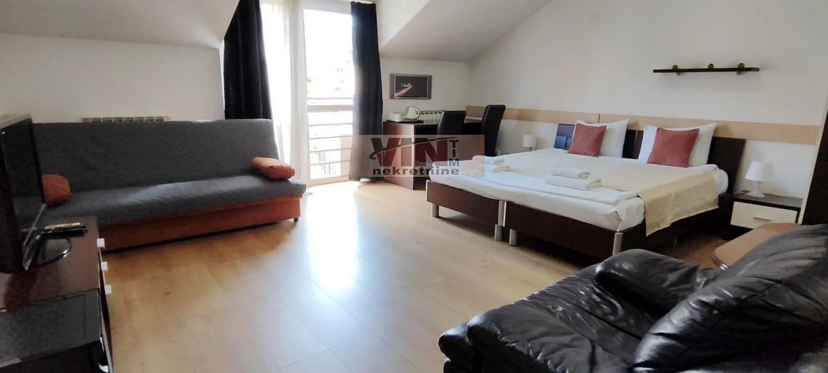 Prodaja, jednosoban stan, 33m², Bulevar Oslobodjenja, Novi Sad Sve Podlokacije