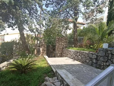 Izdavanje, kuća, 100m², Dobra Voda, Budva - image 12
