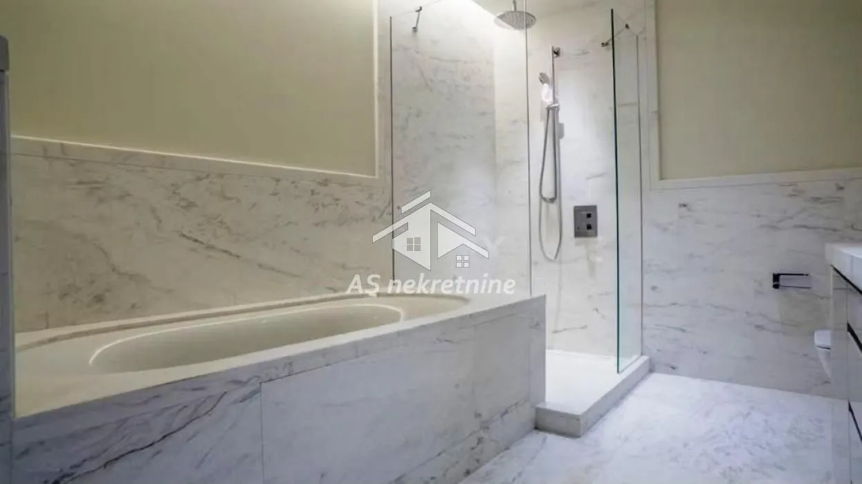 Izdavanje, trosoban stan, 90m², Savski Venac, Beograd