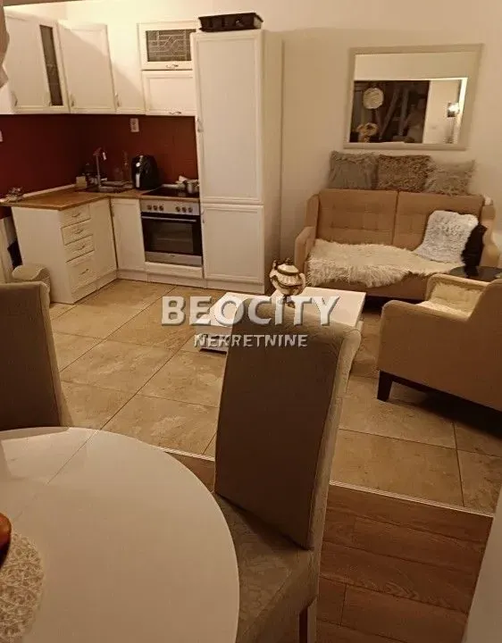 Prodaja, stan, 52m², Futoška, Novi Sad Sve Podlokacije