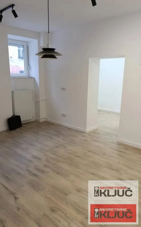 Prodaja, jednosoban stan, 31m², Centar, Novi Sad
