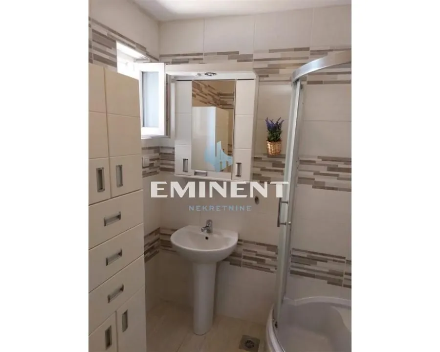 Izdavanje, dvosoban stan, 51m², Lion, Zvezdara Sve Podlokacije