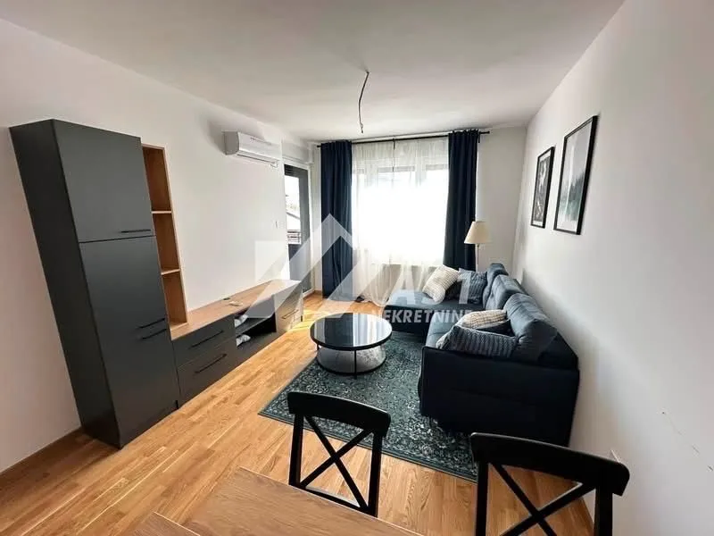 Izdavanje, jednosoban stan, 40m², Novi Majur, Petrovaradin