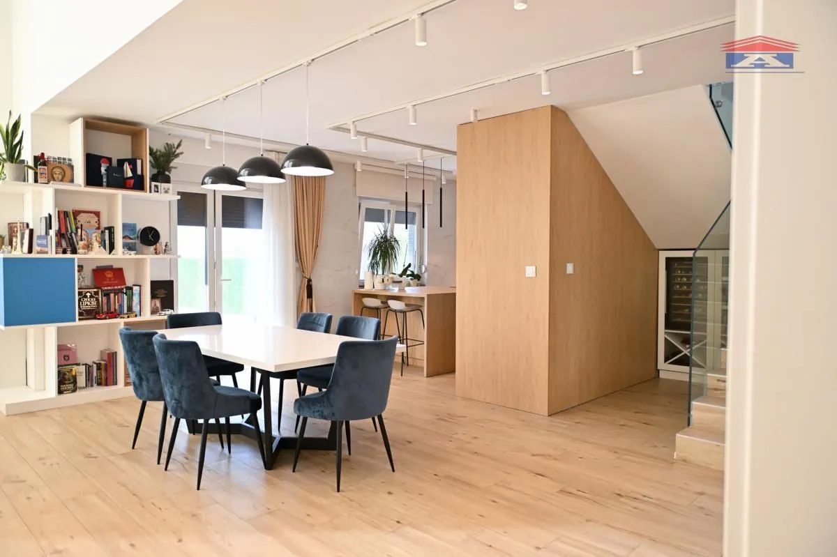 Sale, house, 360m², Petrovaradin, Novi Sad