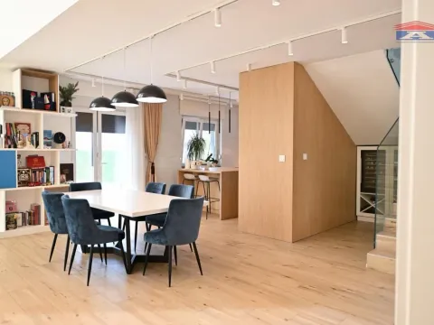 Prodaja, kuća, 360m², Petrovaradin, Novi Sad - image 13