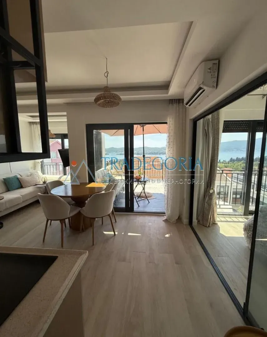 Prodaja, dvosoban stan, 70m², Tivat, Crna Gora