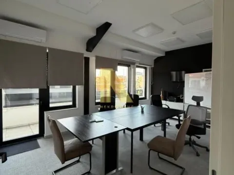 Izdavanje, poslovni prostor, 584m², Centar, Novi Sad - image 14