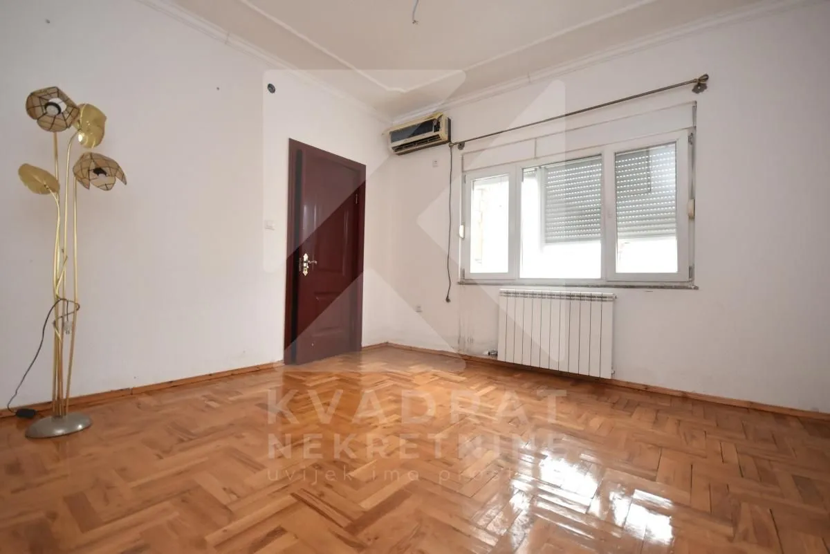 Prodaja, kuća, 343m², Zagorič, Podgorica