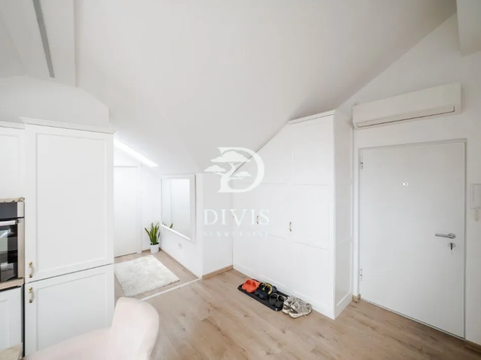 Prodaja, dvosoban stan, 59m², Zemun Kalvarija, Zemun Sve Podlokacije