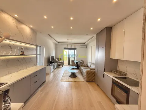 Izdavanje, dvosoban stan, 67m², Bečići, Budva - image 2