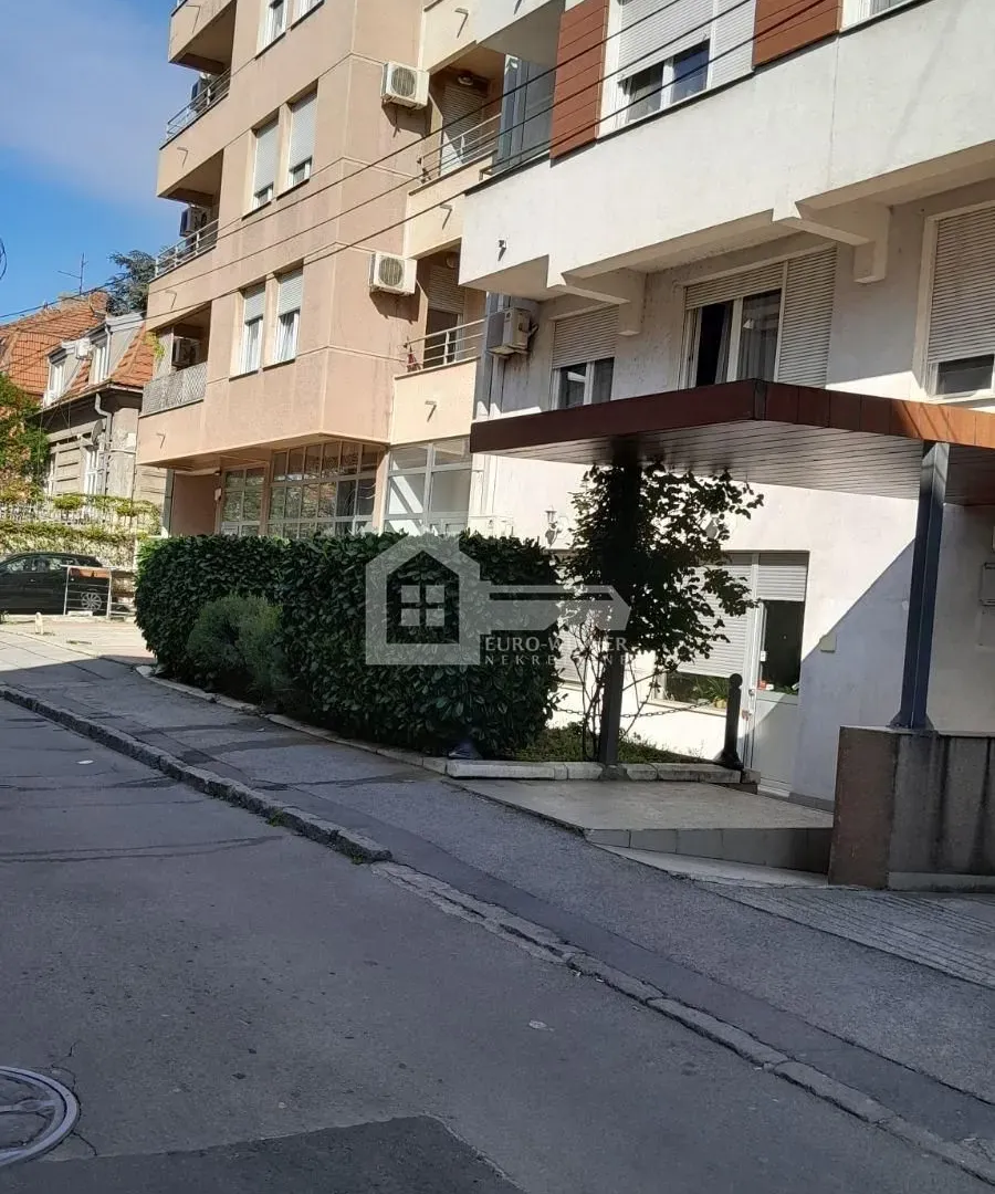Izdavanje, jednosoban stan, 32m², Neimar, Vračar Sve Podlokacije