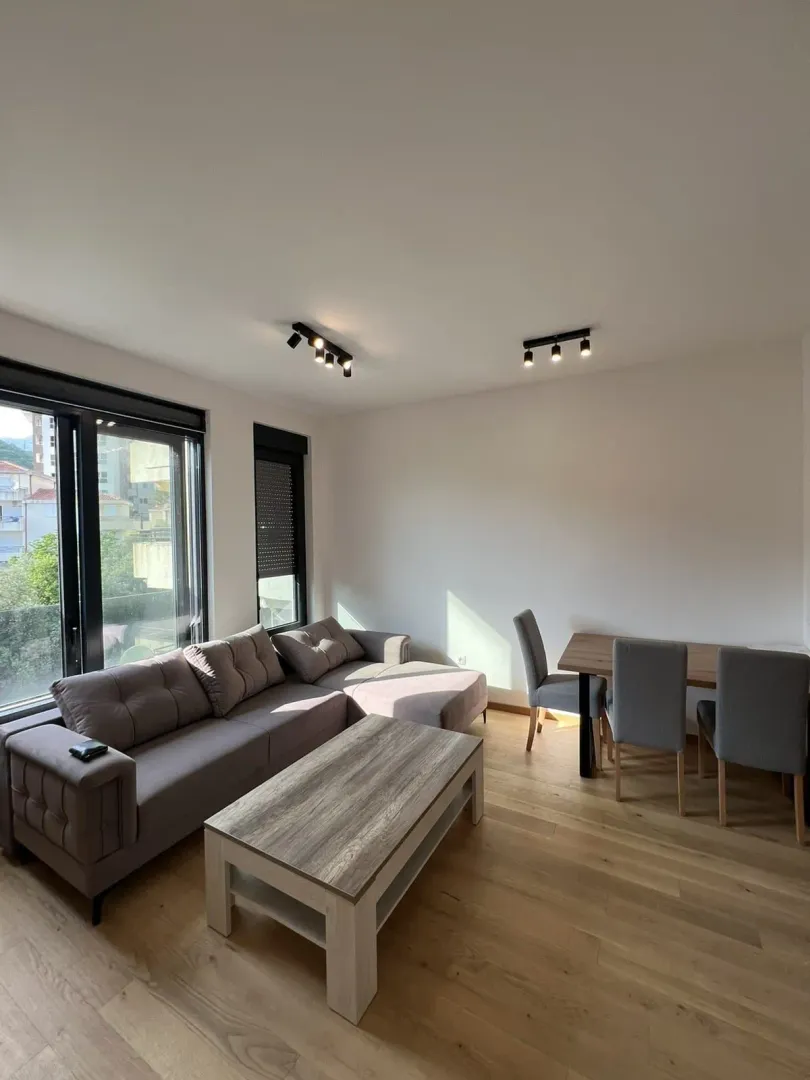 Sale, two bedroom apartment, 65m², Bečići, Budva