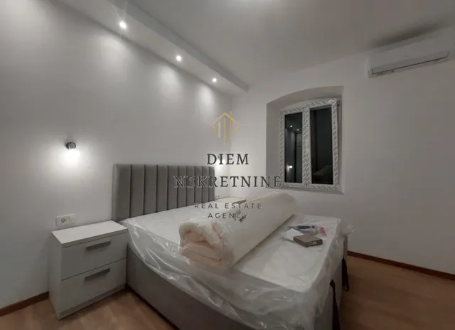 Rent, one bedroom apartment, 40m², Stari Grad Kotor, Kotor
