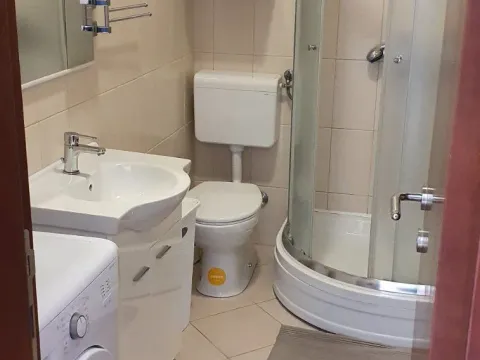 Izdavanje, jednosoban stan, 50m², Kumbor, Herceg Novi - image 4