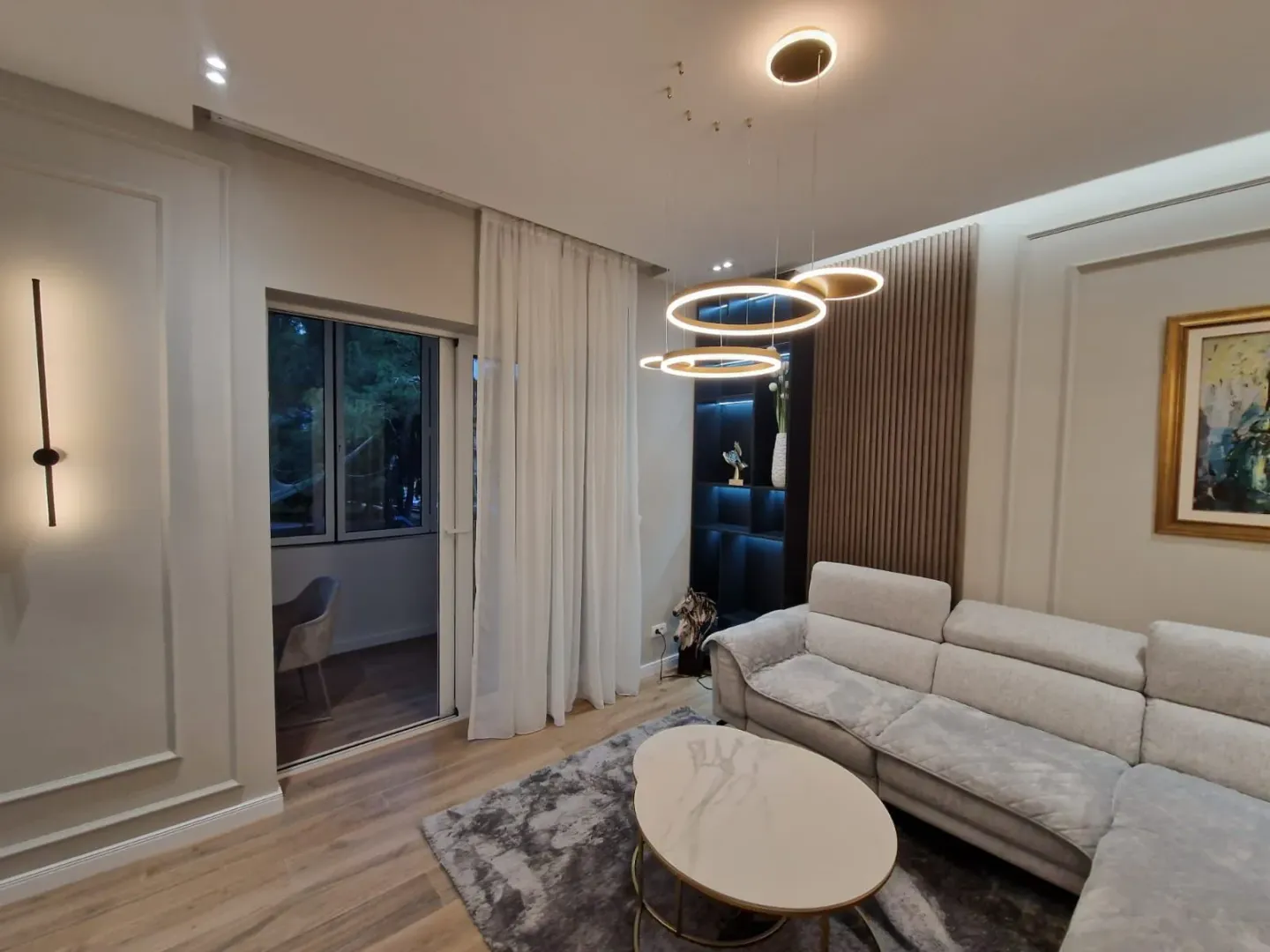 Izdavanje, dvosoban stan, 72m², Tivat, Crna Gora