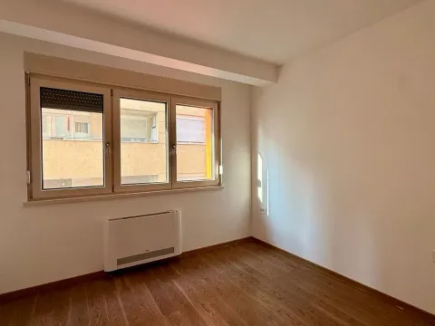 Prodaja, četvorosoban stan, 89m², Vračar Hram, Vračar Sve Podlokacije - image 4