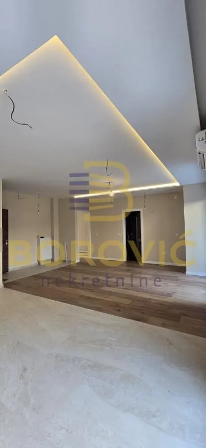 Prodaja, trosoban stan, 68m², Olimp, Zvezdara Sve Podlokacije