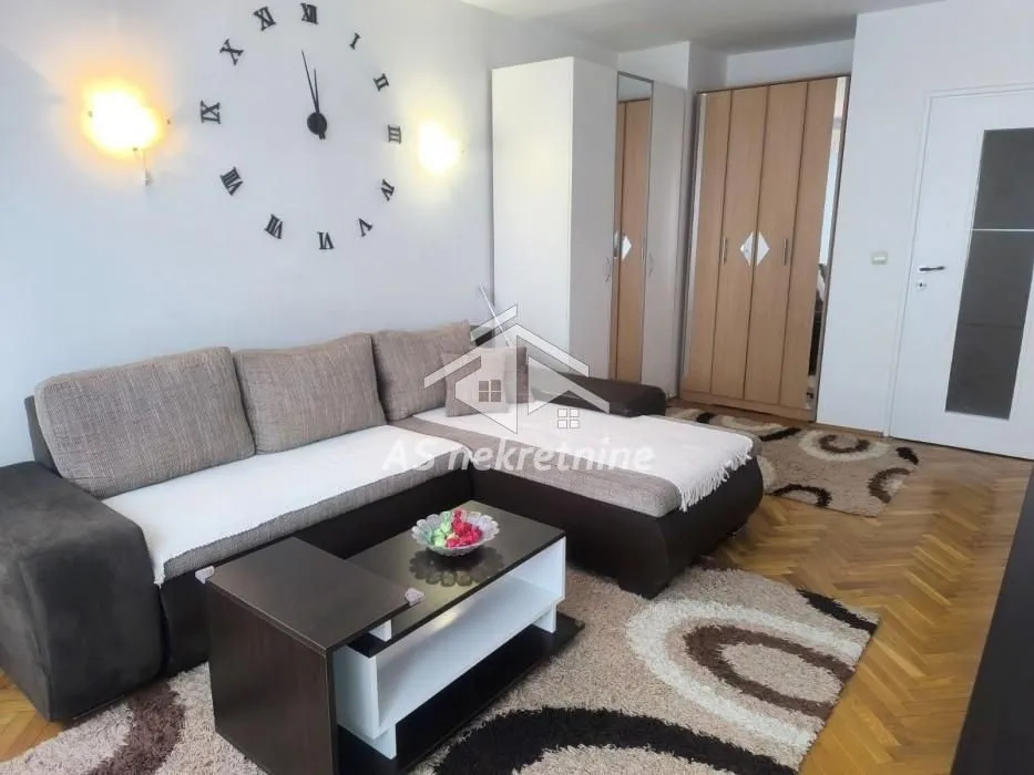 Izdavanje, stan, 45m², Gradska Bolnica, Zvezdara Sve Podlokacije