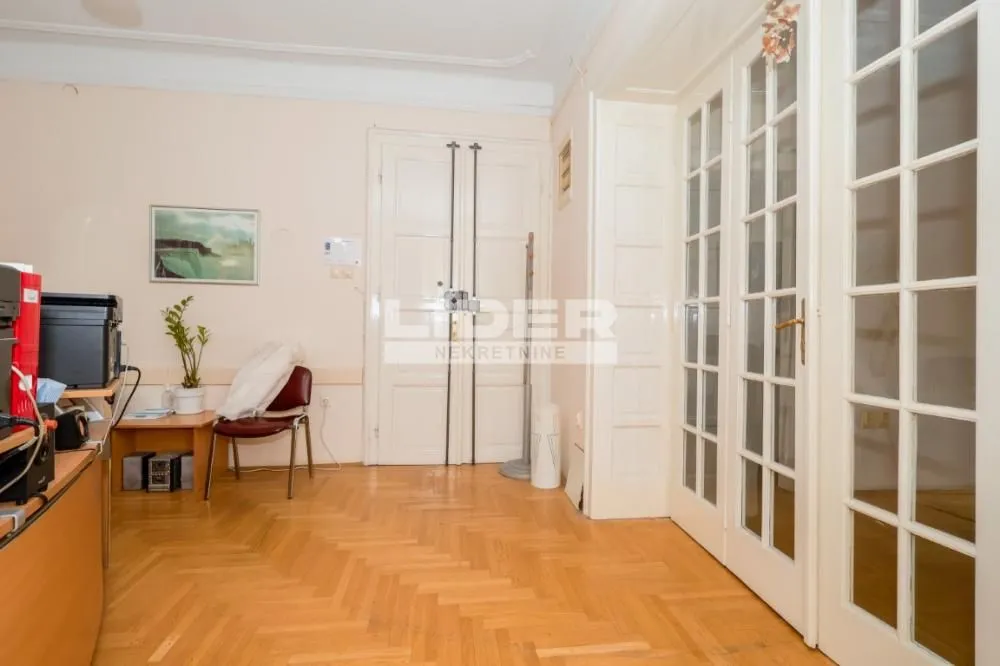 Rent, apartment, 87m², Stari Grad, Beograd