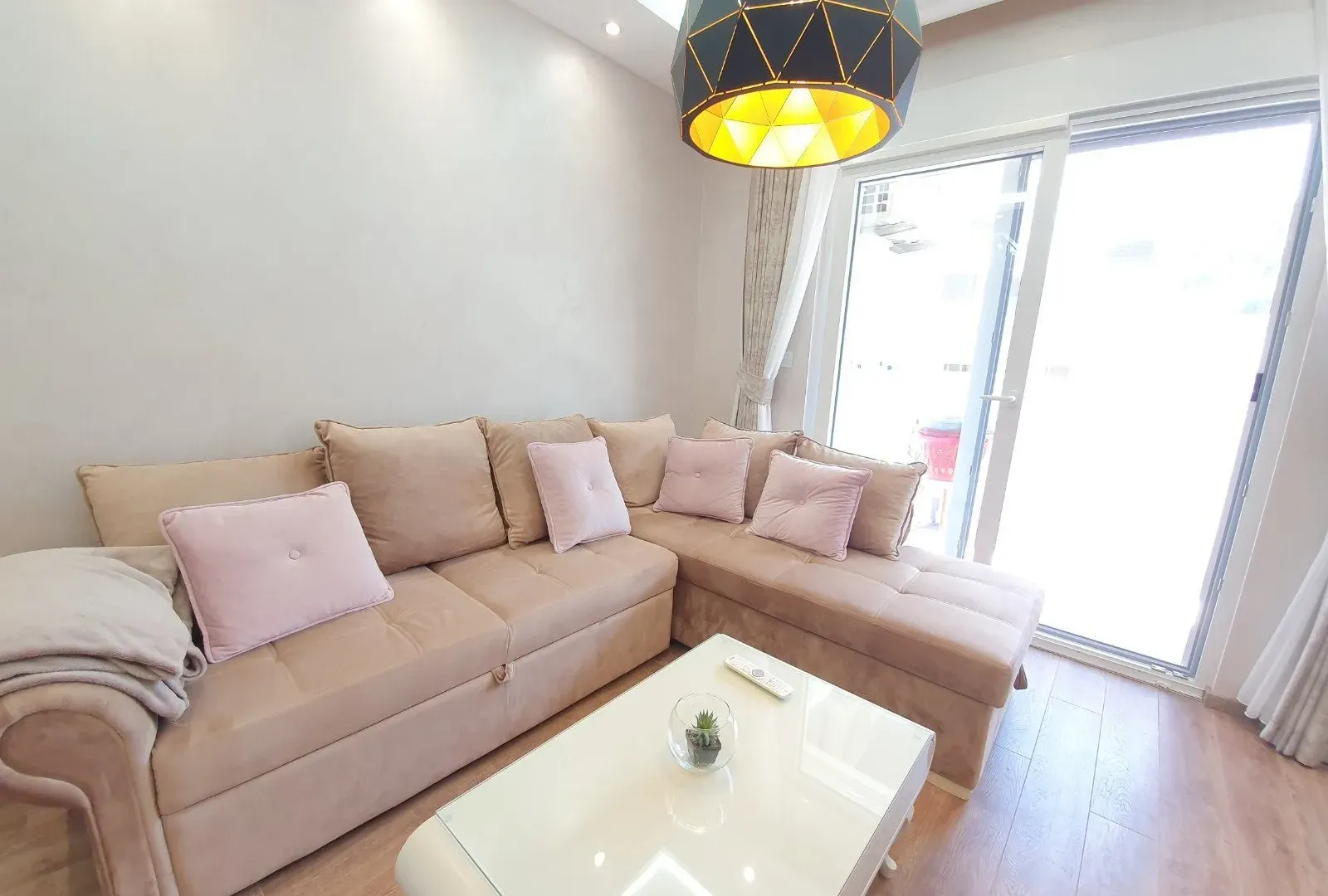 Prodaja, dvosoban stan, 67m², Budva, Crna Gora