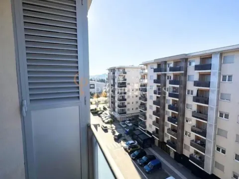 Izdavanje, stan, 64m², City Kvart, Podgorica - image 2
