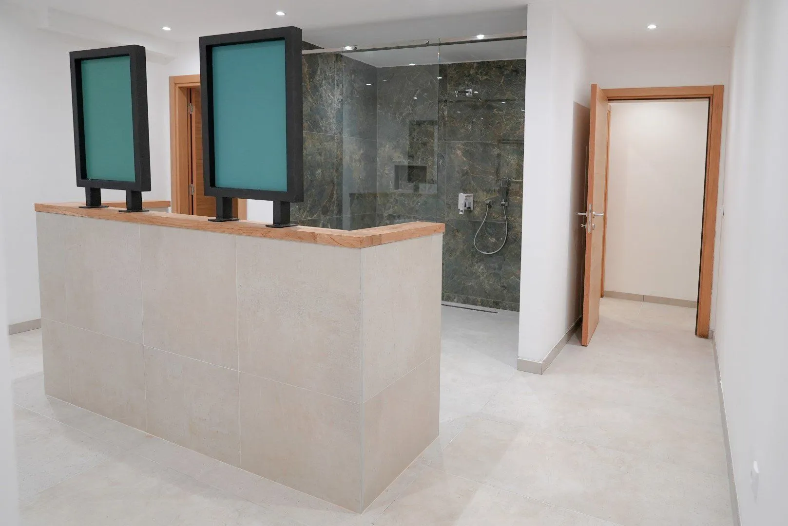 Sale, house, 420m², Blizikuće, Budva