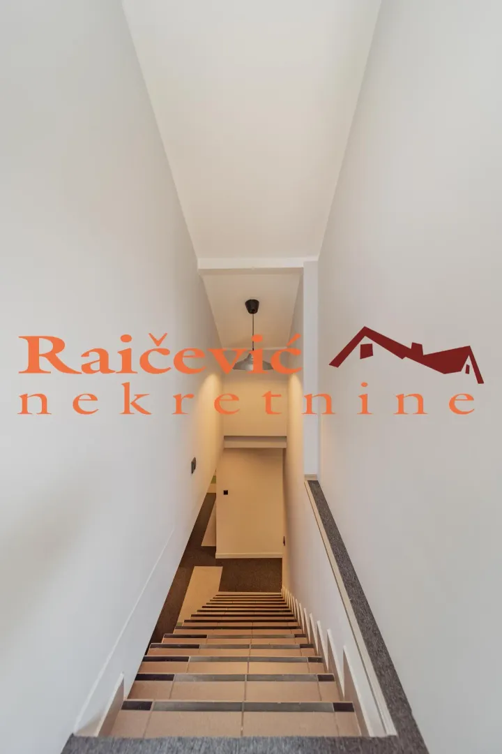 Rent, office space, 152m², Voždovac Sve Podlokacije, Beograd