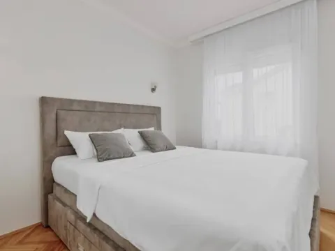 Izdavanje, jednosoban stan, 54m², Seljanovo, Tivat - image 4