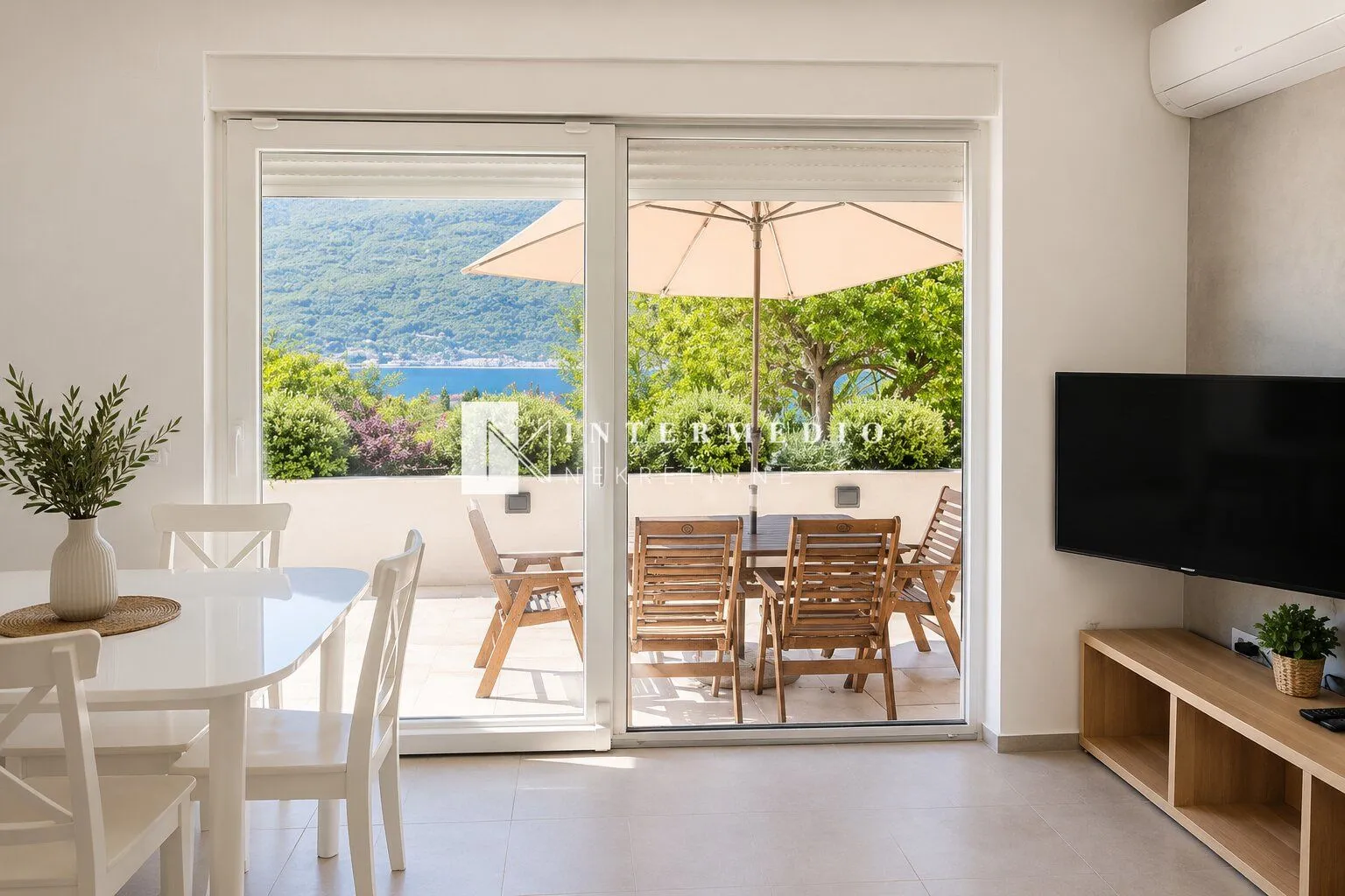 Prodaja, dvosoban stan, 62m², Kumbor, Herceg Novi