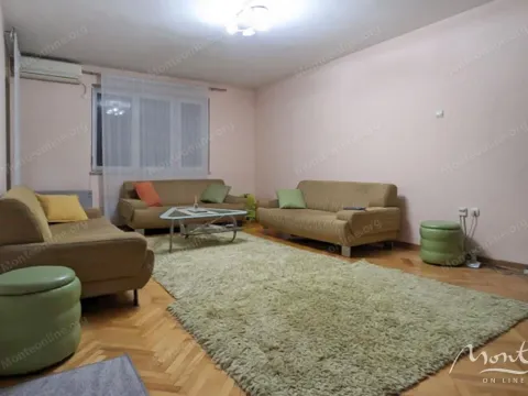 Prodaja, četvorosoban stan, 92m², Lepa Kata, Podgorica - image 2