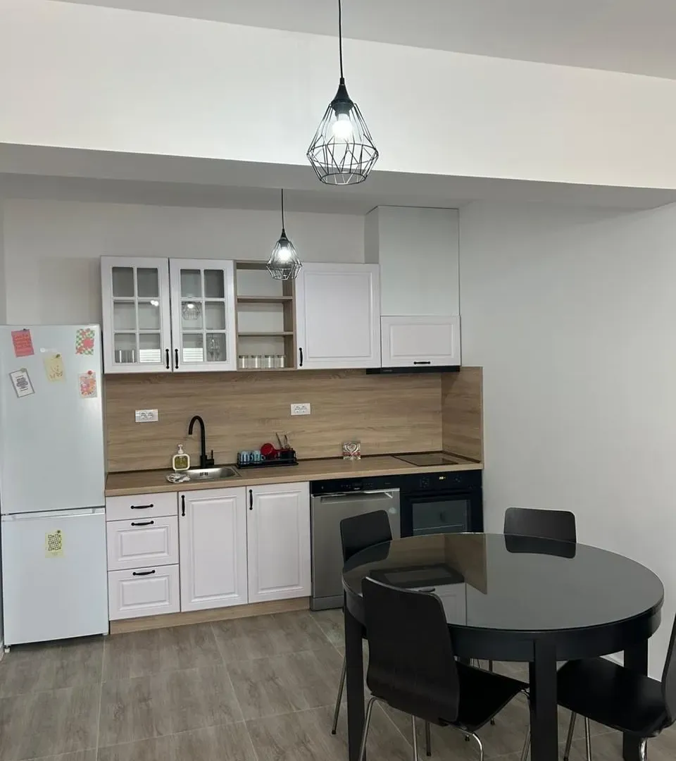 Izdavanje, jednosoban stan, 45m², Ilino, Bar