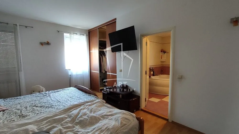 Sale, house, 427m², Voždovac Sve Podlokacije, Beograd