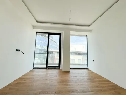 Prodaja, garsonjera, 174m², Podgorica, Crna Gora - image 11