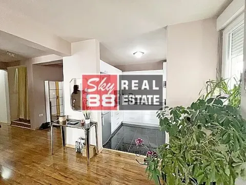 Prodaja, četvorosoban stan, 160m², Vračar Hram, Vračar Sve Podlokacije - image 4