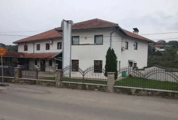 Sale, office space, 650m², Darosava, Arandjelovac