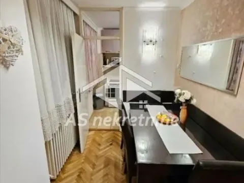 Izdavanje, trosoban stan, 85m², Slavija, Vračar Sve Podlokacije - image 7