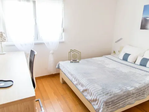 Rent, one bedroom apartment, 46m², Blok 9, Podgorica - image 11
