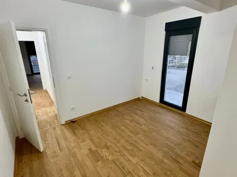 Rent, two bedroom apartment, 55m², City Kvart, Podgorica - image 7