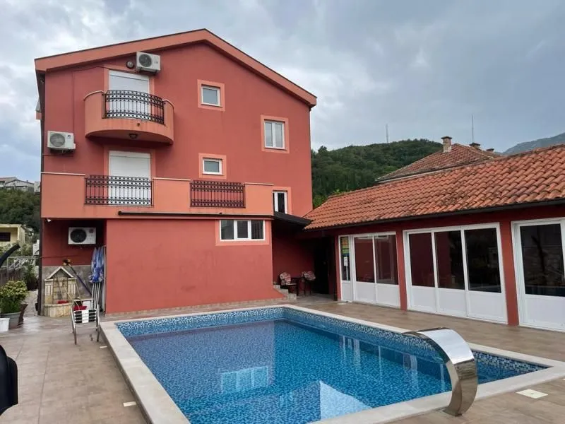 Prodaja, kuća, 700m², Herceg Novi, Crna Gora