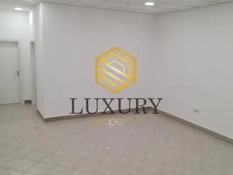 Rent, office space, 90m², Stari Aerodrom, Podgorica - image 12