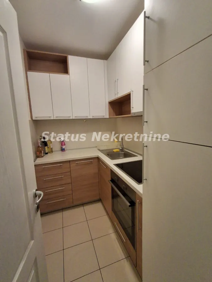 Izdavanje, dvosoban stan, 43m², Grbavica, Novi Sad Sve Podlokacije