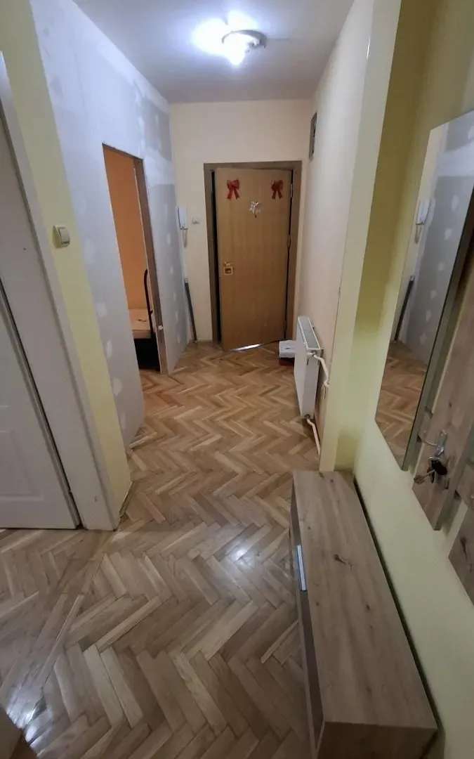 Izdavanje, jednosoban stan, 42m², Socijalno, Novi Sad Sve Podlokacije