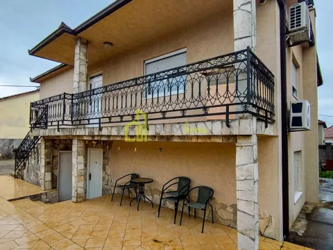 Sale, house, 220m², Masline, Podgorica - image 23
