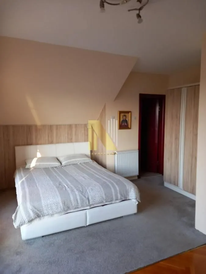 Prodaja, kuća, 336m², Sremska Kamenica, Petrovaradin